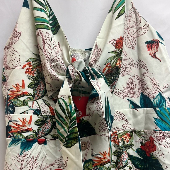 Spaghetti strapped Medium button down dress - Picture 7 of 8